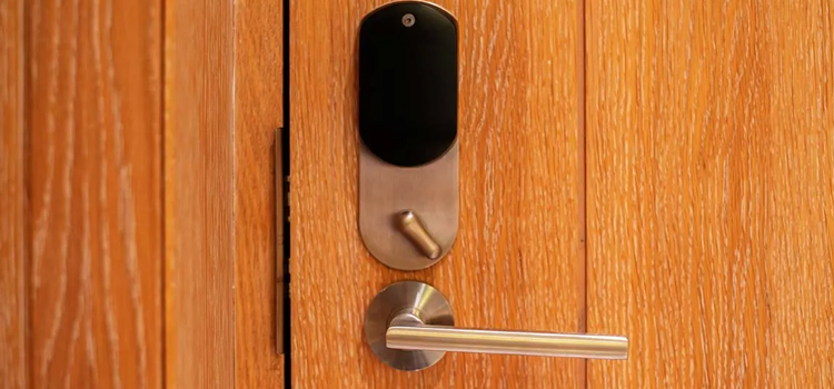 Automatic Locking Door Knob Marina del Rey